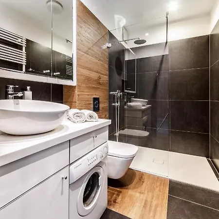 Apartament Z Balkonem I Miejscem Parkingowym סופוט